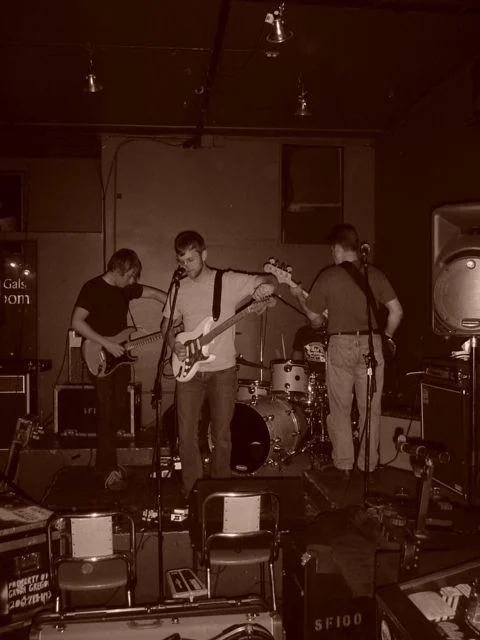 Spanish for 100 performing at Mars Bar