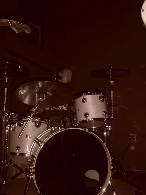 Spanish for 100 performing at Mars Bar