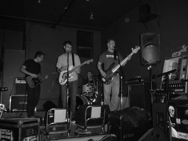 Spanish for 100 performing at Mars Bar