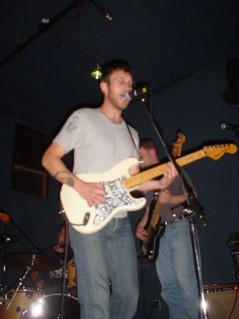 Spanish for 100 performing at Mars Bar