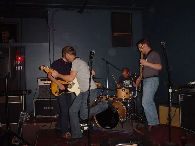 Spanish for 100 performing at Mars Bar